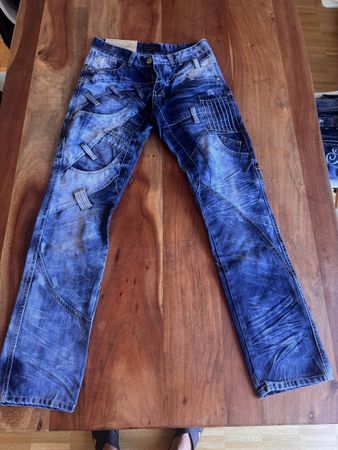 Jeans Kosmo Lupo blau mit auffälligen Details Grösse 30 XII