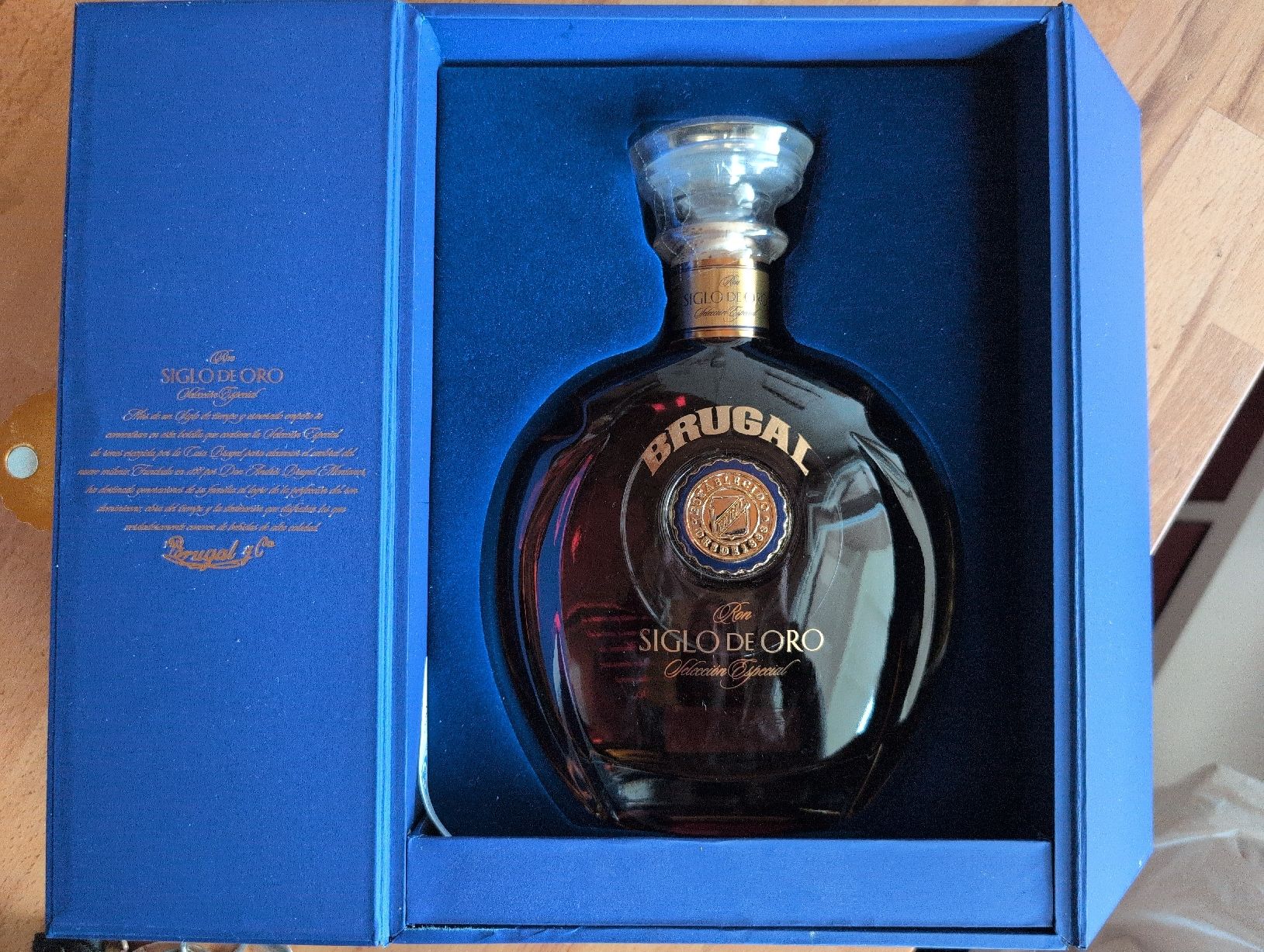 Brugal Bevande alcoliche: Brugal Siglo de Oro Rum, Sonderedition in Originalverpackug – Nuovo e nell'imballaggio originale da Waltenschwil venduto da Andy.Z01 4