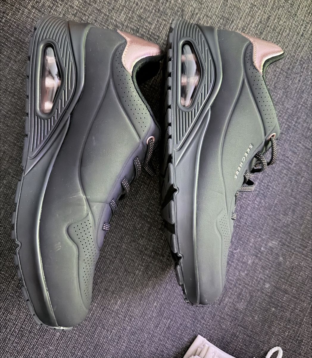 Canestri da basket: Baskets Skechers taille 40 comme neuves – Nuovo (secondo la descrizione) da Courgevaux venduto da auxtrouvailles 4