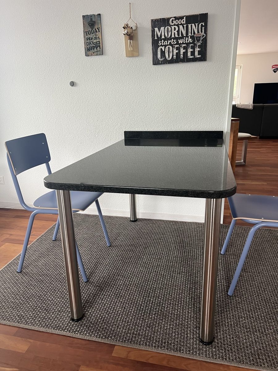 Tavoli: Schöner Esstisch, Granitplatte 130x80 cm – Usato da Buchs LU venduto da west1199