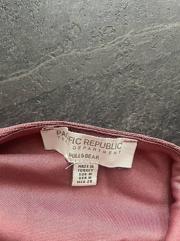 Kleider: Kleid eng rosa pull&bear – Gebraucht aus Schliern b. Köniz von Viven_K 3