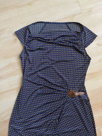 Schönes Kleid mit Muster,  36/38, Top Zustand!