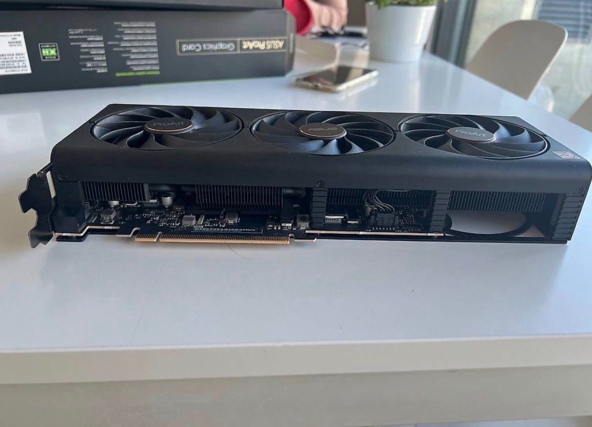 Nvidia Schede grafiche: GeForce RTX 4080 Super – Usato da Lausanne venduto da lencse 1