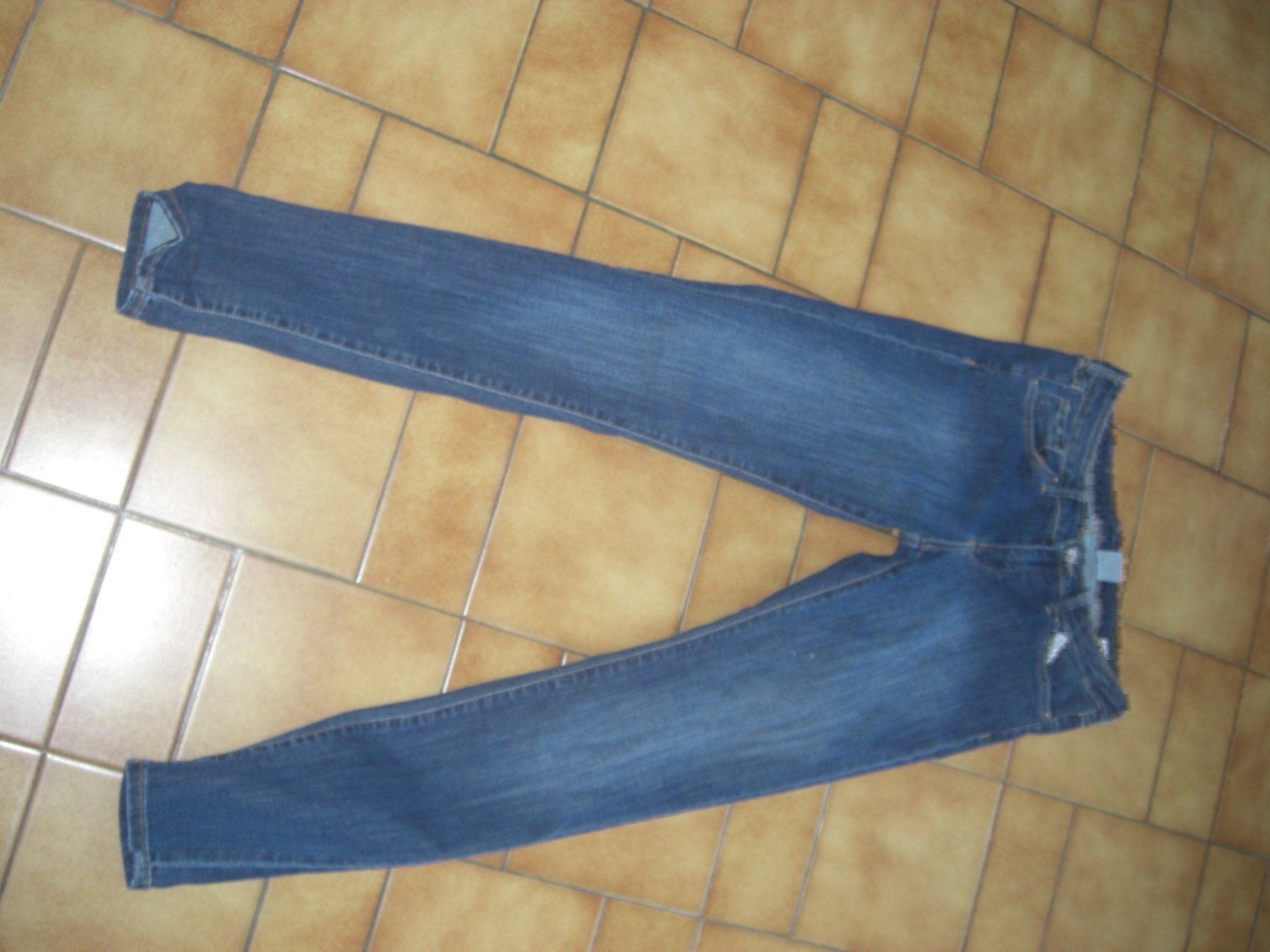 Pantaloni: pantalon SKINNY Taille  31 /32 – Usato da Veyrier venduto da kimedovapa 1