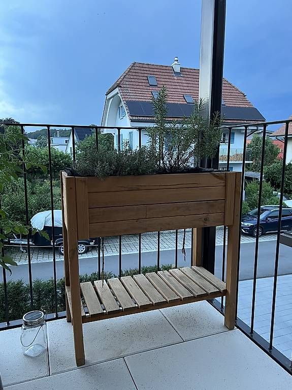Blumentöpfe: Kleines Hochbeet 40x80x80 – Gebraucht aus Burgdorf von thomasschweizer 1