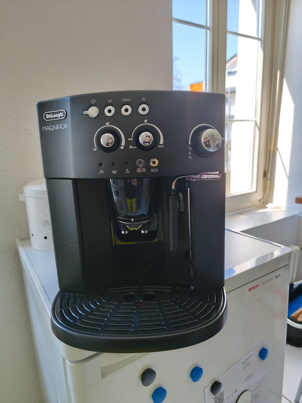Macchine per caffè & Macchine per espresso: DeLonghi Magnifica Kaffeemaschine – Usato da Brugg AG venduto da IEzer