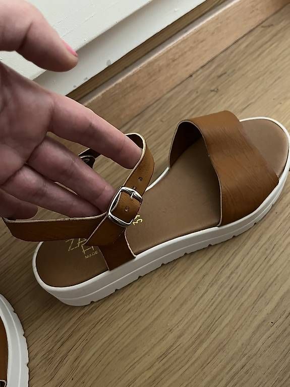 Scarpe da donna: Sandali donna nr 39 – Usato da Locarno venduto da igu_7ppg 1
