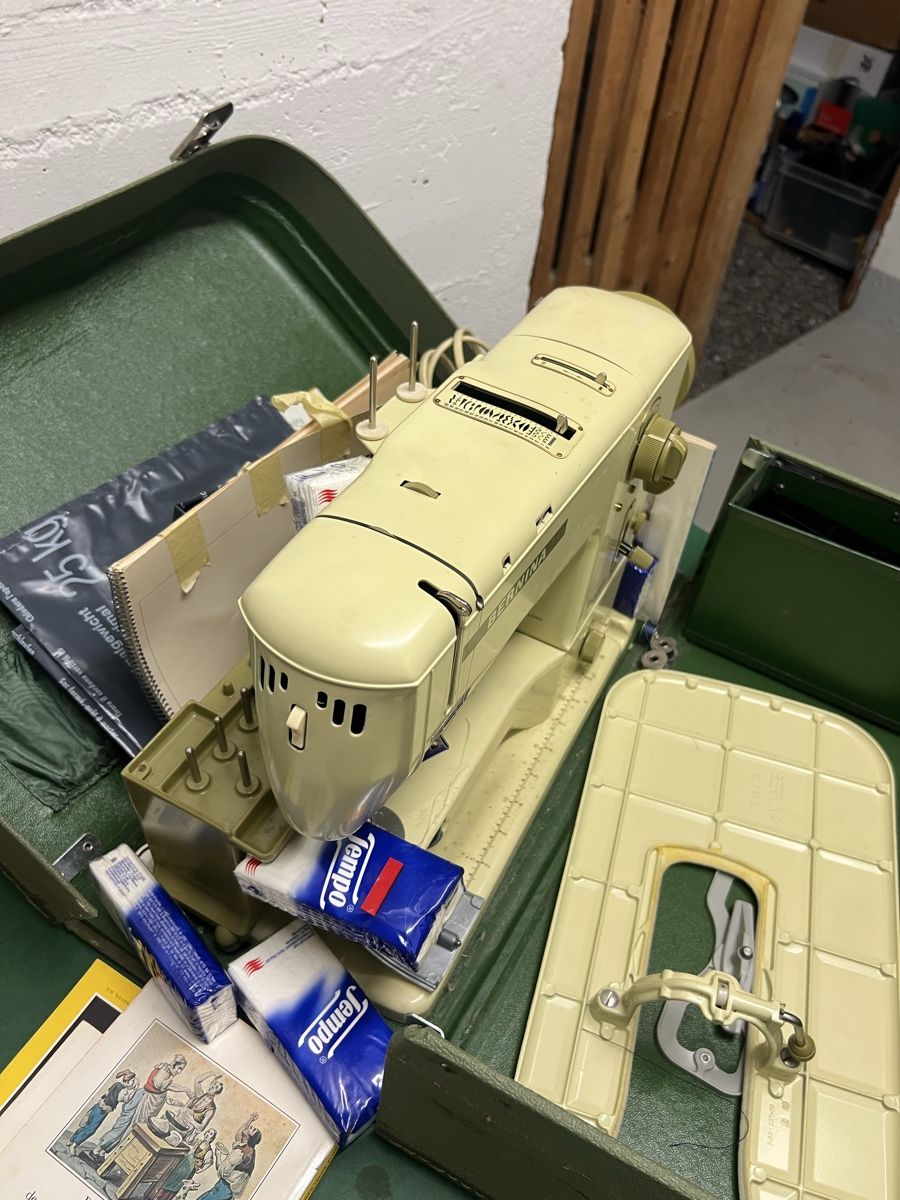 Bernina Macchine da cucire: Nähmaschine Bernina 730 Record – Usato da Zürich venduto da jao_2bx7 2