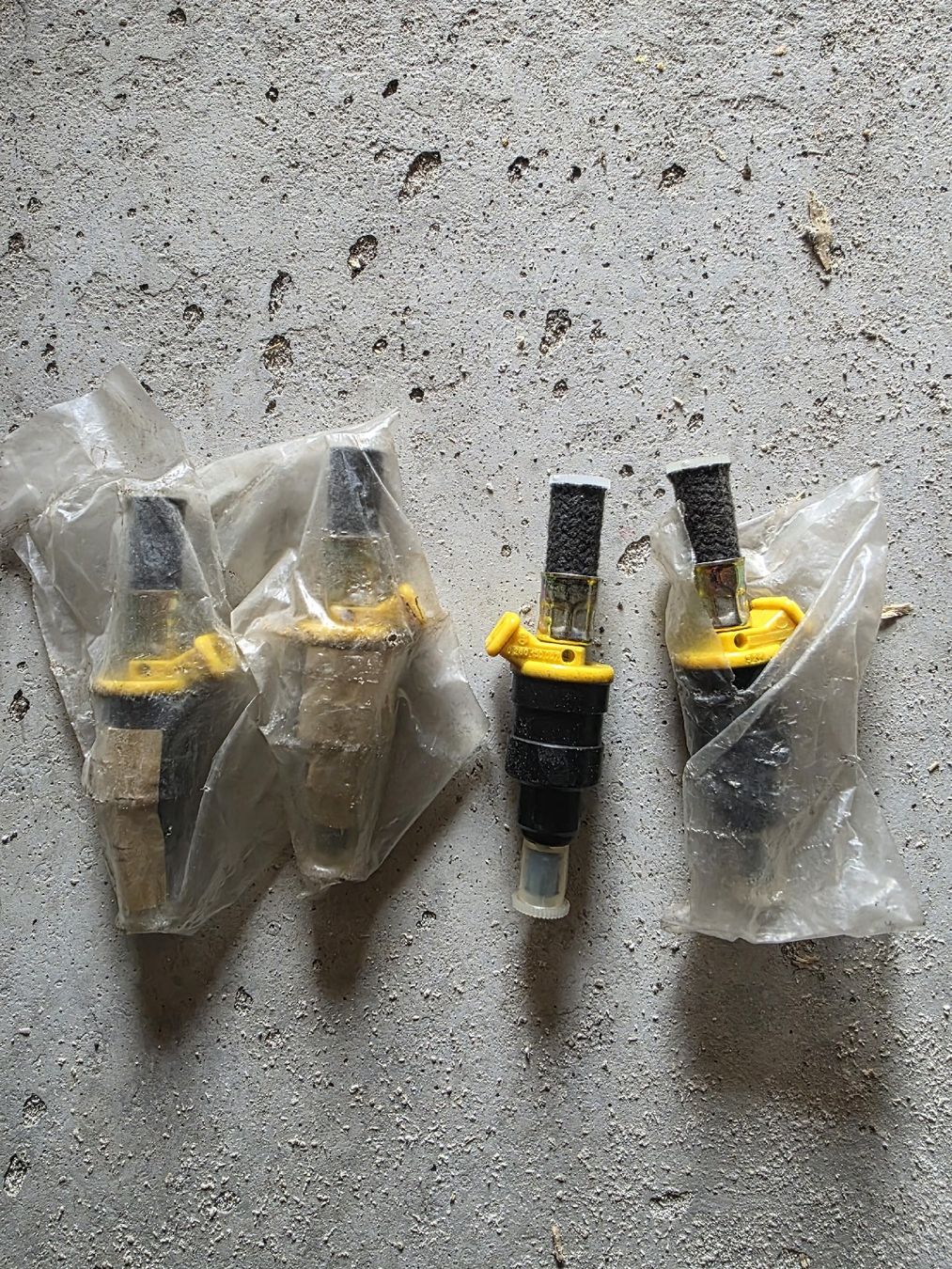 Audi Tutti pezzi di ricambio auto: Injecteur Porsche/Vw/audi – Usato da St-George venduto da leo_fw6t
