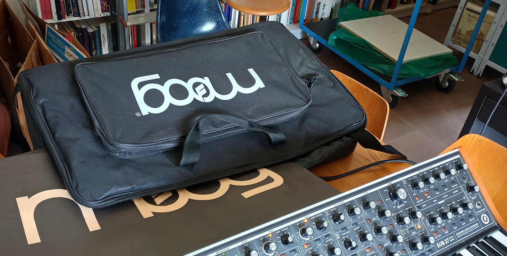Moog Instruments de musique: Moog Sub 37 - Tribute – D'occasion à Sierre par bolla_sapone 4