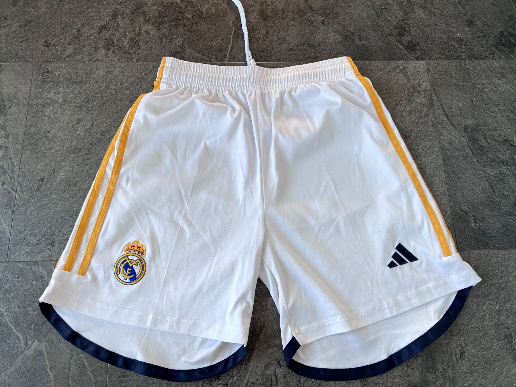 Hosen: Fußballhose , S, neuwertig – Neu (gemäss Beschreibung) aus Walzenhausen von Cerna007
