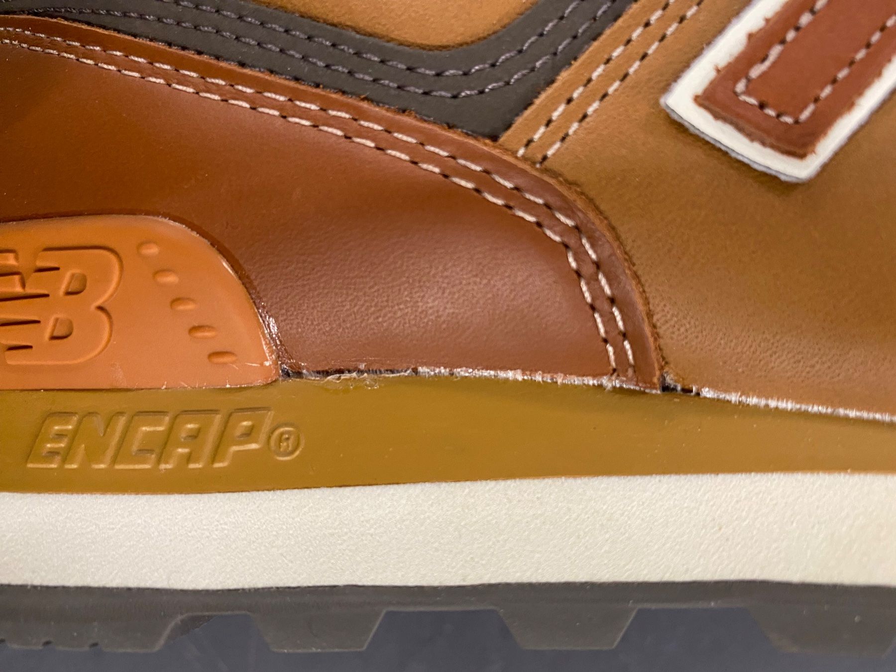 New Balance Scarpe da uomo: New Balance 574 Lederschuhe – Usato da Glattbrugg venduto da Pischte.Brockenhaus 9