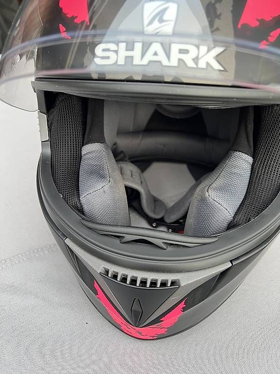 Caschi & visiere: Shark Helm Damen Gr. S mit Sena Bluetooth Intercom – Usato da Geroldswil venduto da Nabooo 1