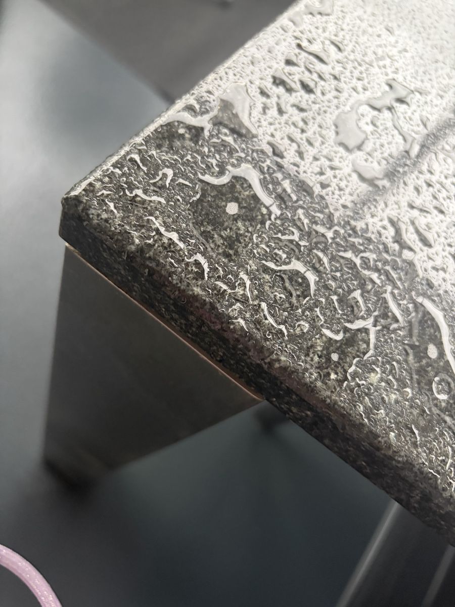 Tische: Granittisch – Neu (gemäss Beschreibung) aus Allschwil von Sandra_ss_bl 2