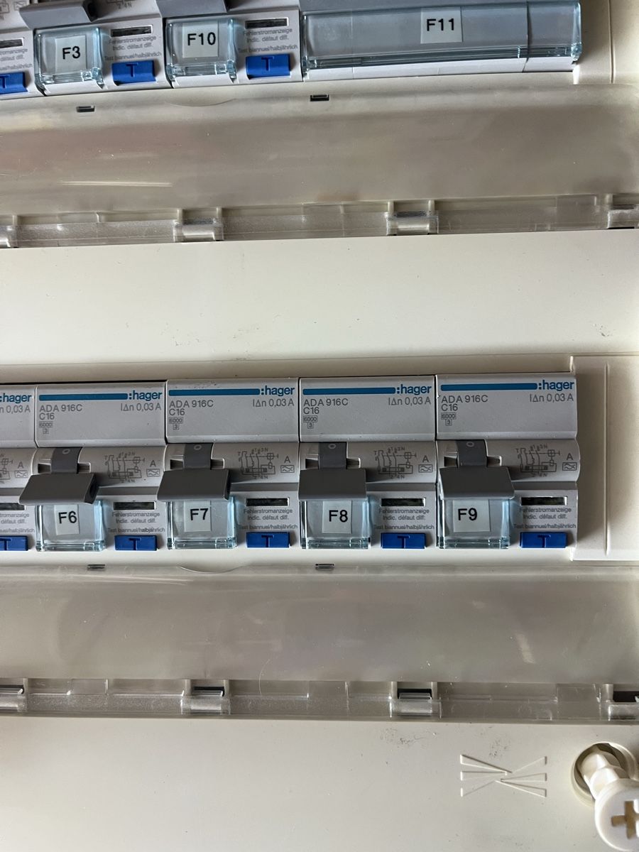 Hager Alimentation électrique: Elektro Verteiler  – D'occasion à Neerach par fuz_8d7l 3