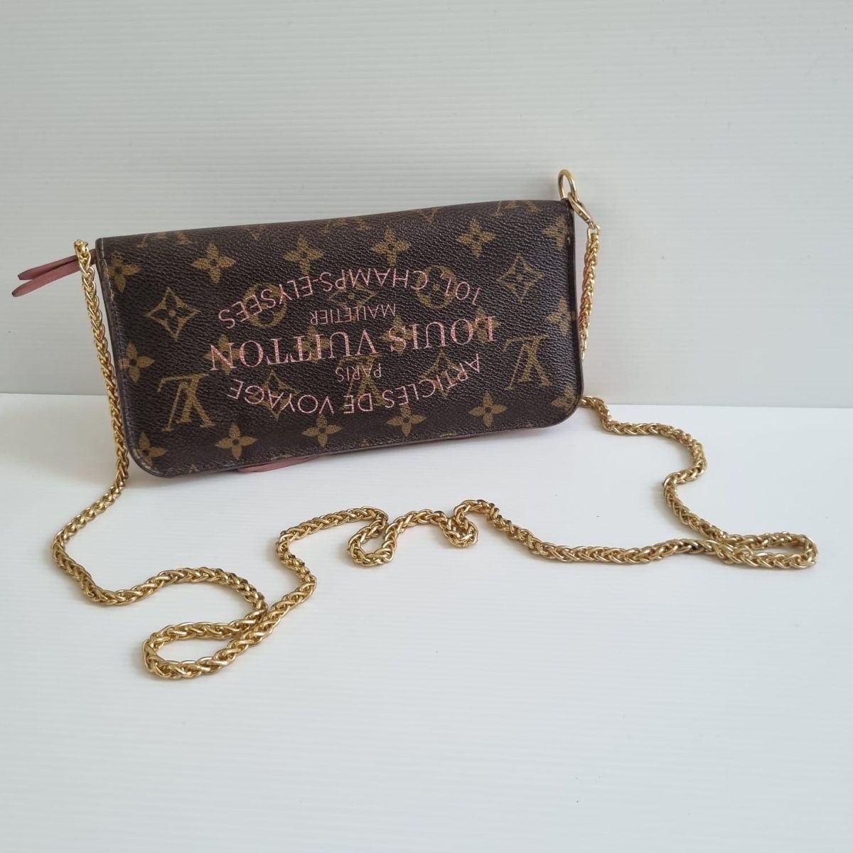 Louis Vuitton Portemonnaies: LV Insolite IKAT Indian Rose – D'occasion à Heimberg par Sabe_Frau 3