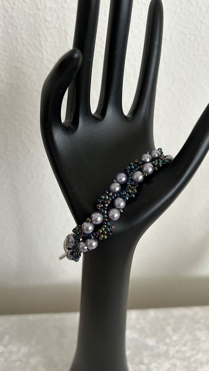 Bracciali & Braccialetti: Perlenarmband, elegant, schöne Farben, Handarbeit, Perlen – Nuovo (secondo la descrizione) da Ettiswil venduto da nat_9vgc 2