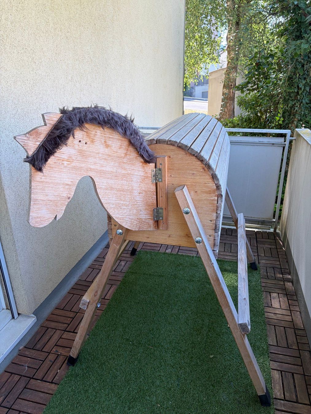 Spielzeuge: Gartenpferd/Voltigierbock mit viel Zubehör – Gebraucht aus Kilchberg ZH von gecko06 3