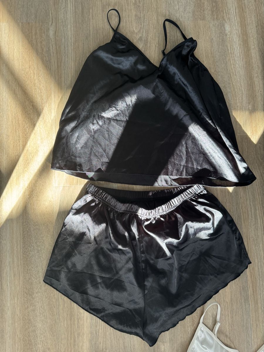 Negligees & Pyjamas: pyjama set – Gebraucht aus Sierre von jen_w8vt 3