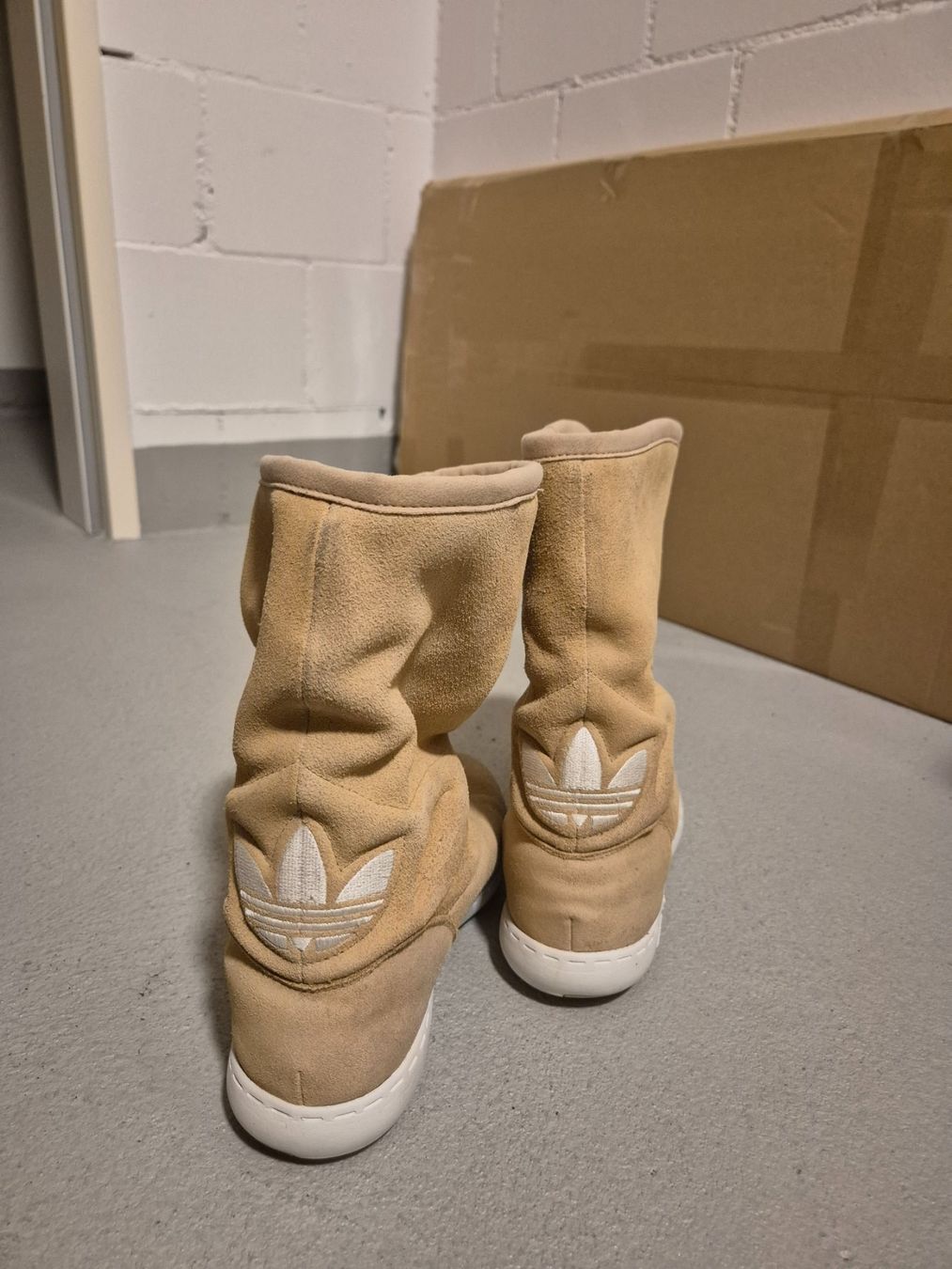 Adidas Scarpe da donna: Warme Adidas Boots, Winterstiefel Gr. 38 – Usato da Wohlen AG venduto da dim_rg9y 1