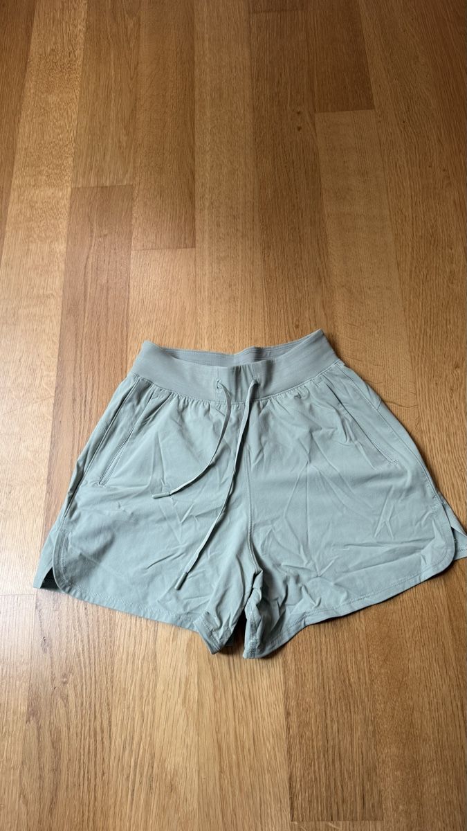 Lotti di vestiti: Kleider Paket – Usato da Zürich venduto da sunday-choco 1