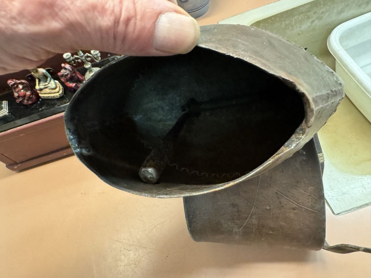 Campanacci mucche: Treichel aus Eisen mit Riemen.  – Usato da Chur venduto da Meriva0 3