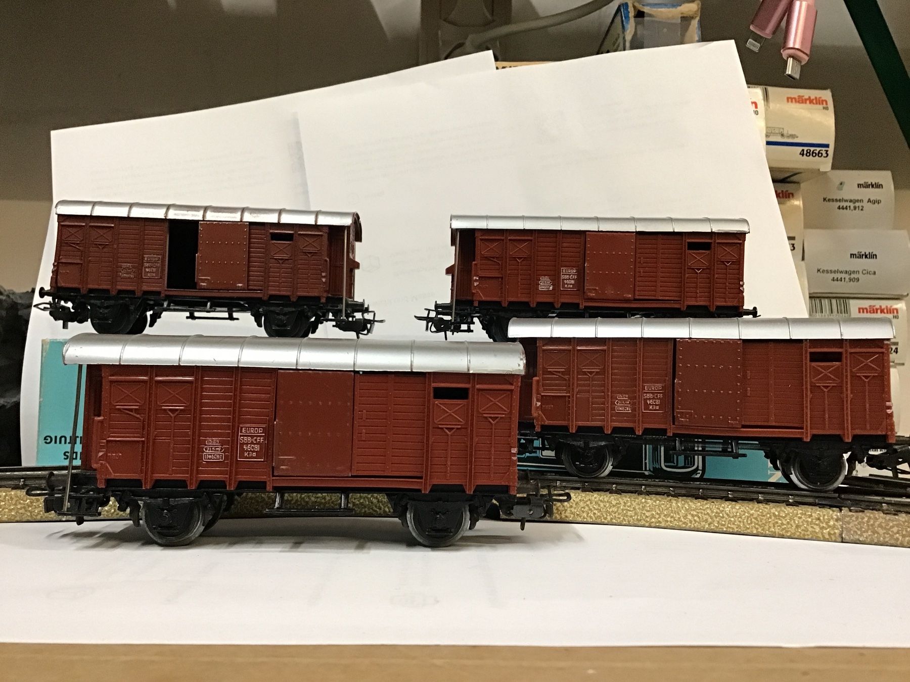 Märklin Modellini di ferrovie: Märklin Güterwagenset 4er H0 fast neu – Usato da Männedorf venduto da Modellbau-wyss 1