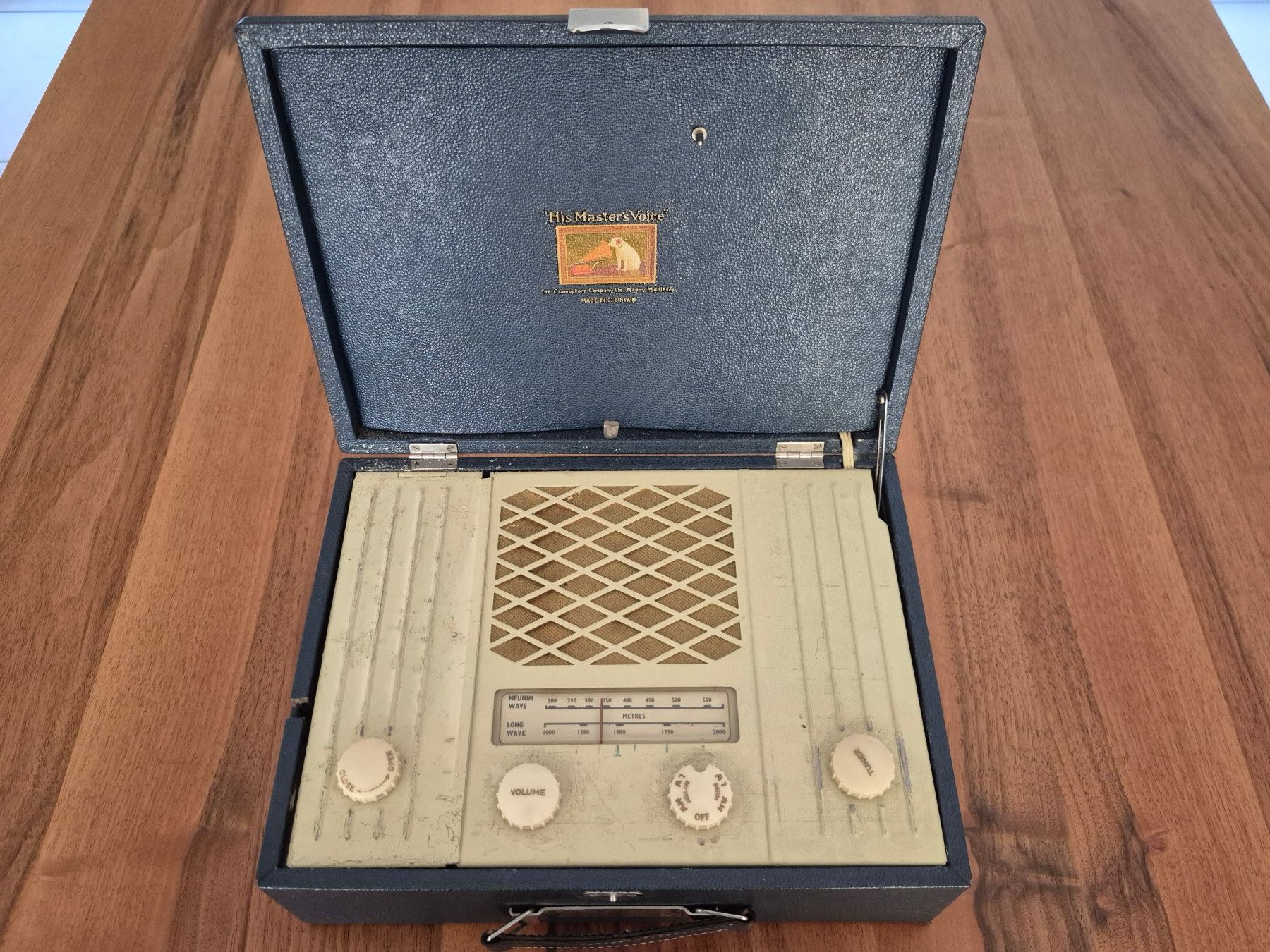 Radios: Sammlerobjekt Marconiphone T24DAB – D'occasion à Obernau par countdown