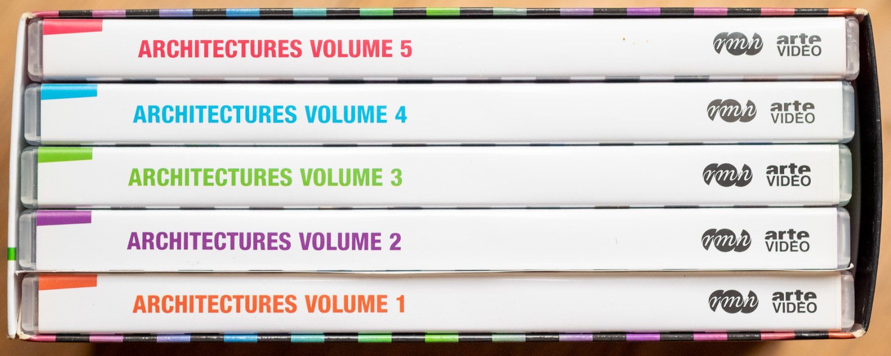 Tutti i DVDs: ARCHITECTURES - 5 DVDs - Arte - FR DE EN - Multizones – Usato da Lausanne venduto da Athanor 1