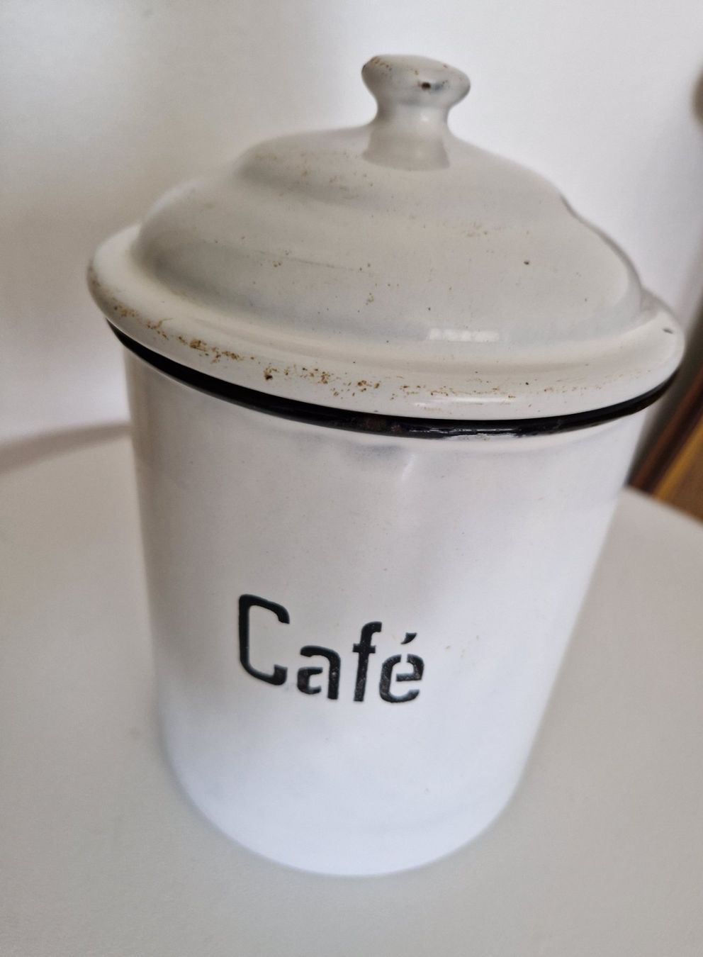 Tutte le decorazioni: Email-Dose mit Deckel weiss 'Café' – Usato da Bern venduto da Antikbatik 2