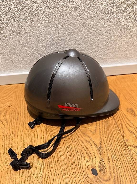 Casques: Reithelm Horka – D'occasion à Hindelbank par sarahcw