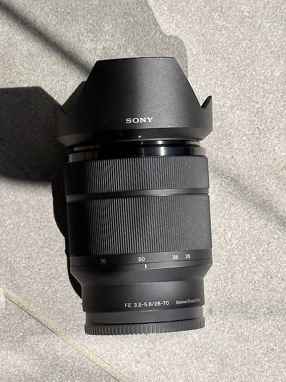 Sony Obiettivi: sony fe 28 70mm 3.5 5.6 – Nuovo (secondo la descrizione) da Meyrin venduto da kyam