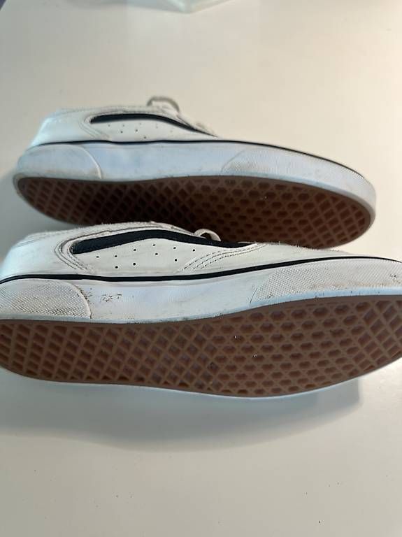 Herrenschuhe: Vans Sneaker 40.5 – Gebraucht aus Wollerau von Porscheteil 1