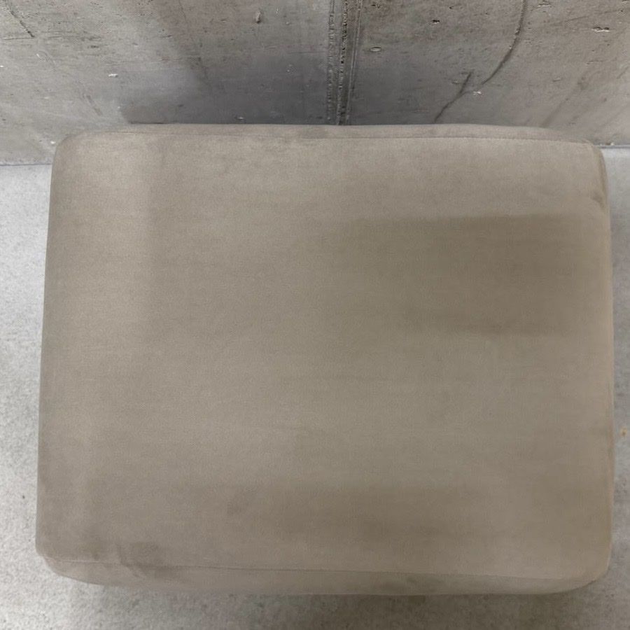 H&M Sgabelli: Hocker mit Samtbezug – Nuovo (secondo la descrizione) da Zürich venduto da Nomase10. 2