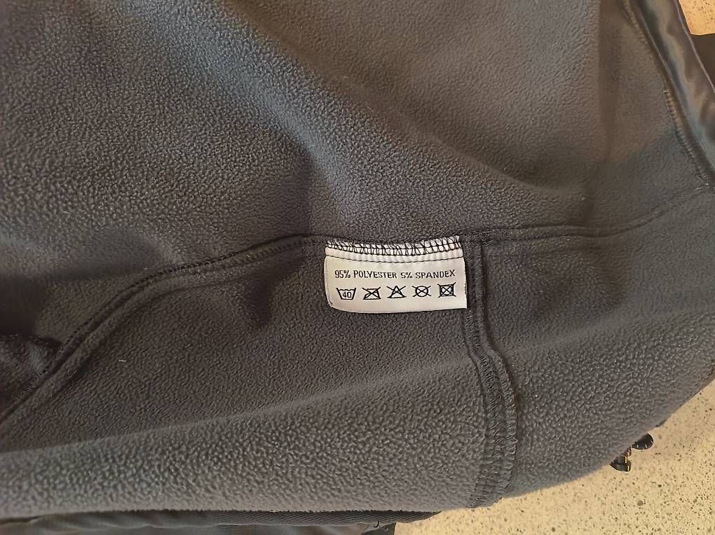 Giacche: Swiss Bull Jacke  – Usato da Au SG venduto da hac_sn68 1