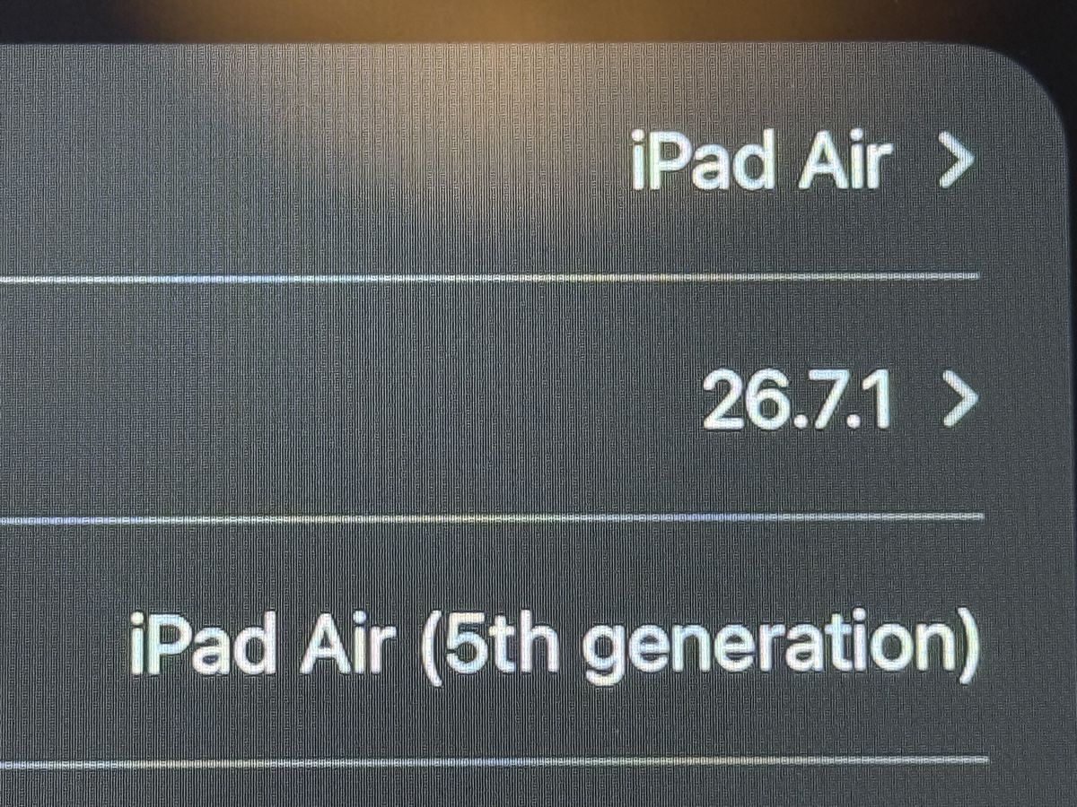 Apple Tablet PC: iPad Air 5th Generation 64GB Space Gray – Gebraucht aus Berg SG von SXNXRX 1