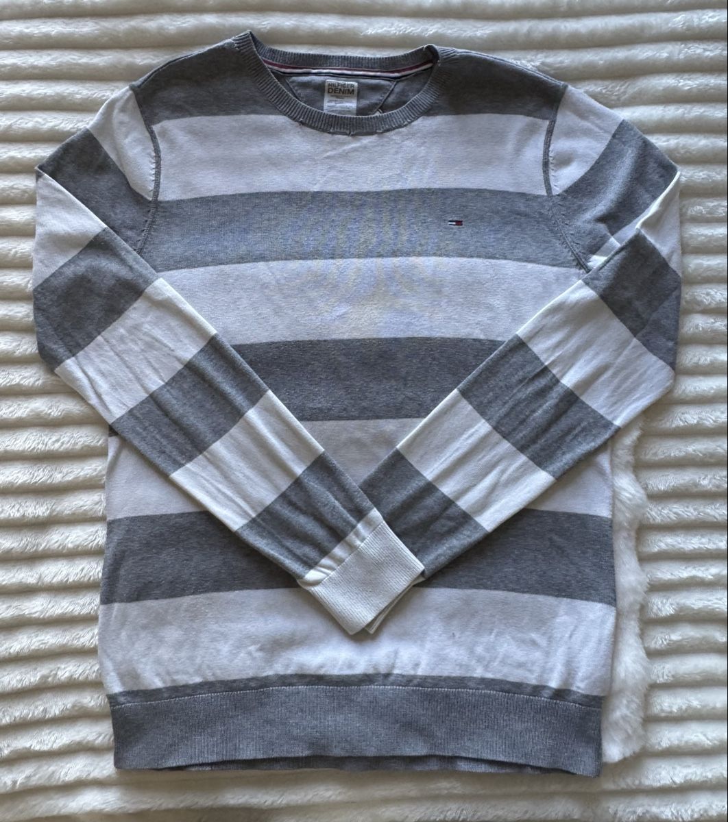 Tommy Hilfiger Maglioni & Felpe: Pull Hilfiger Denim rayé gris/blanc Taille L – Usato da La Tour-de-Peilz venduto da noemieventeonline 3