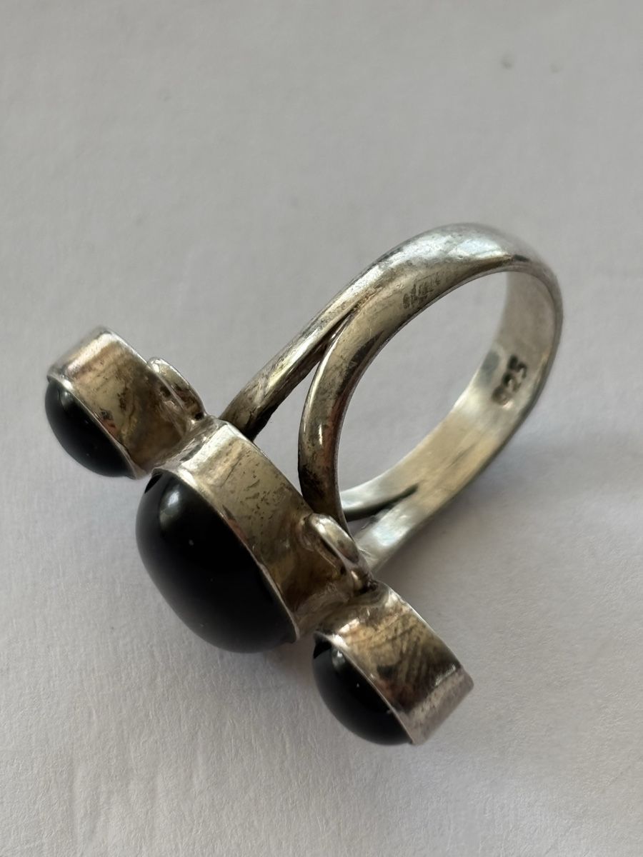 Anelli: Silberring Onyx 3-Steine  925  – Usato da Langnau am Albis venduto da flusspflege 5