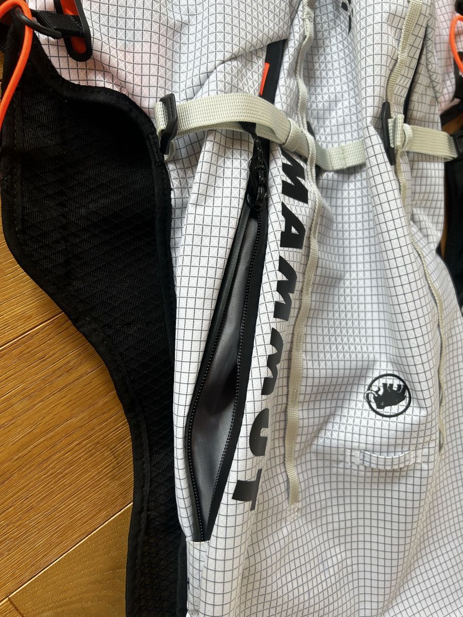 Mammut Zaini: Mammut Trion 15L Rucksack – Nuovo (secondo la descrizione) da Bern venduto da diggosaurus 3