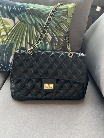 Tasche Schwarz gesteppt