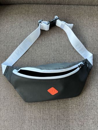 J. Lindeberg Bauchtasche