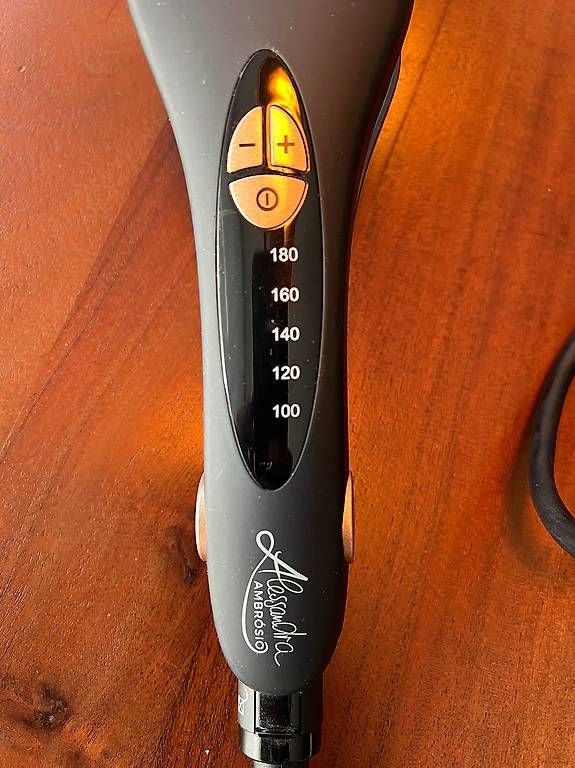 Lockenstäbe & Haarglätter: MERMADE Pro Waver 32 mm - Black – Gebraucht aus Wädenswil von Volvic13 1