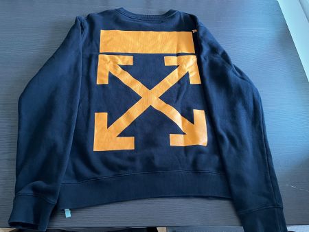 Off-White Sweater x Breuninger