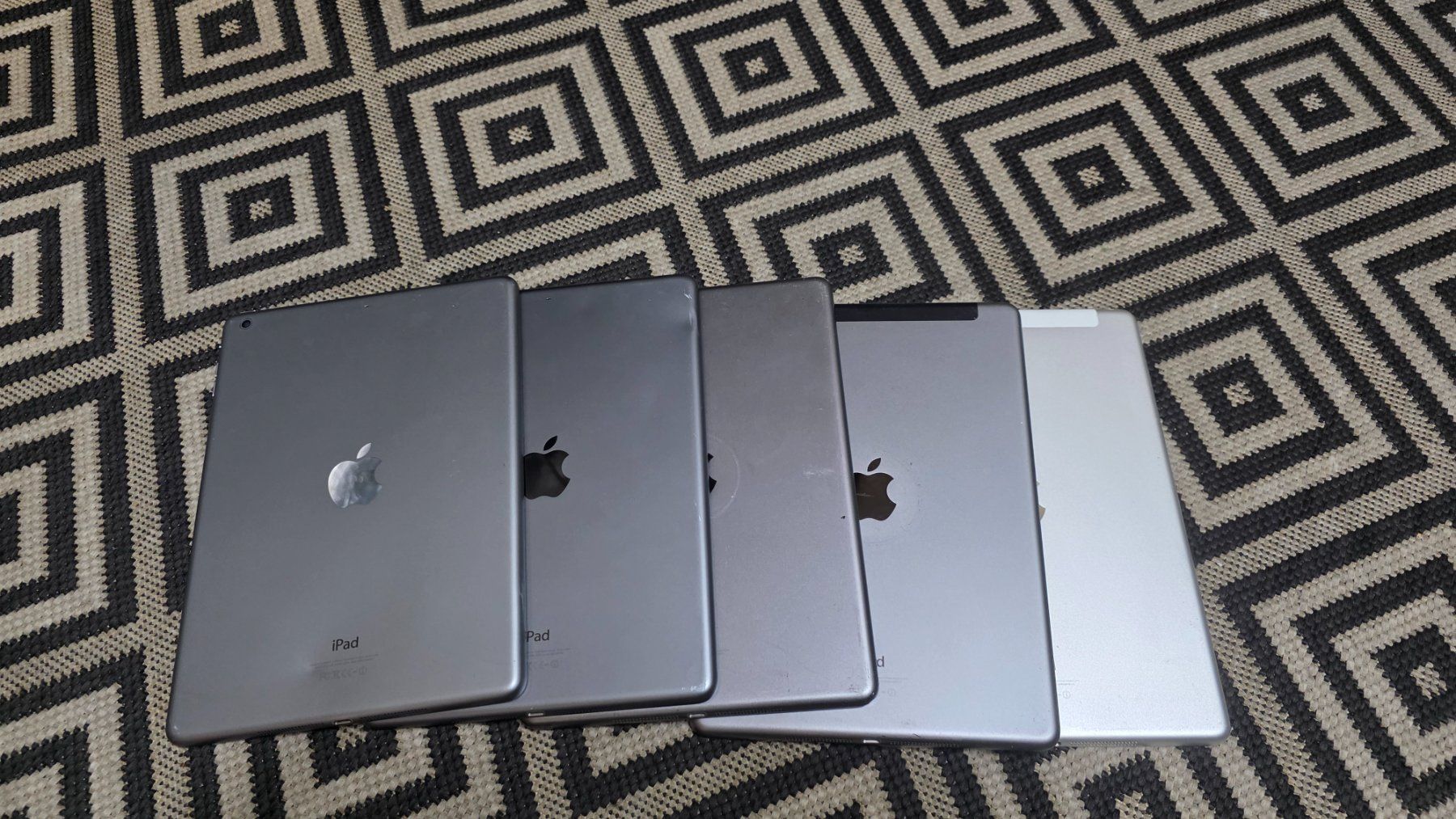 Apple Tablettes PC: Apple iPad 9 – Défectueux à Buchs SG par nefi022 1
