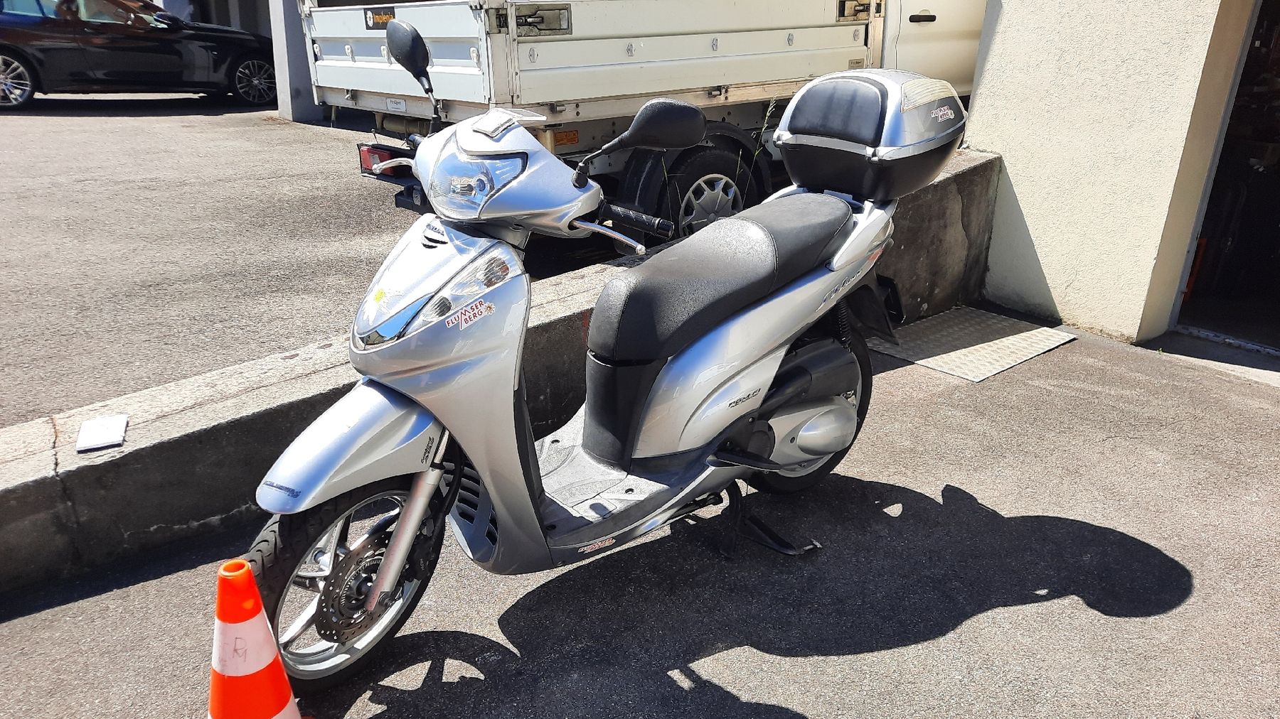 Honda Scooter: Honda SH 300i – Usato da Thalwil venduto da zueriseebaer 4