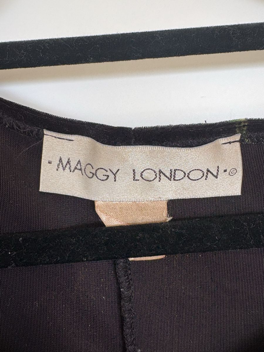 Robes: Vintage velvet flower dress Maggy London good state – Neuf (Voir description) à Prilly par mai_ktw8 2