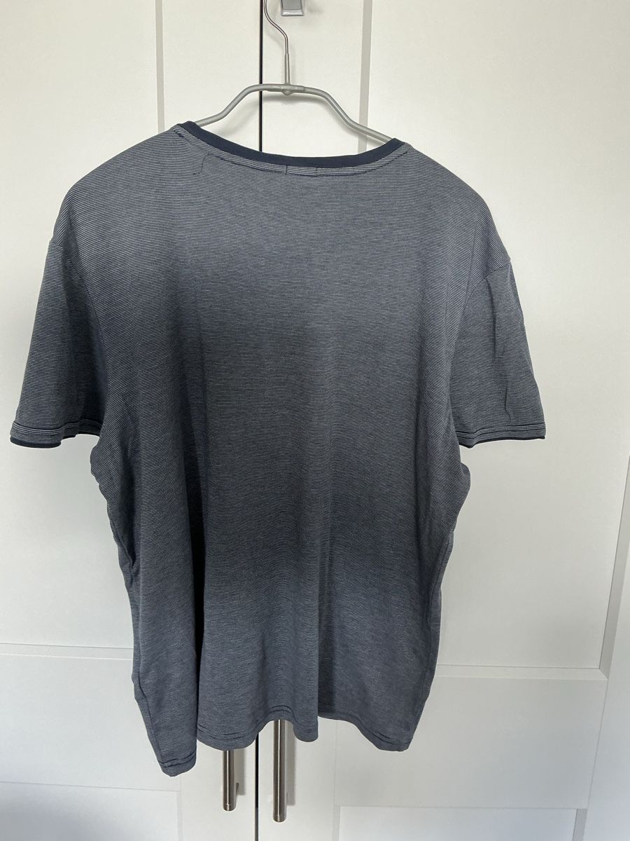 Hugo Boss T-shirt: Hugo Boss Shirt – Usato da Tuggen venduto da sunny715 1
