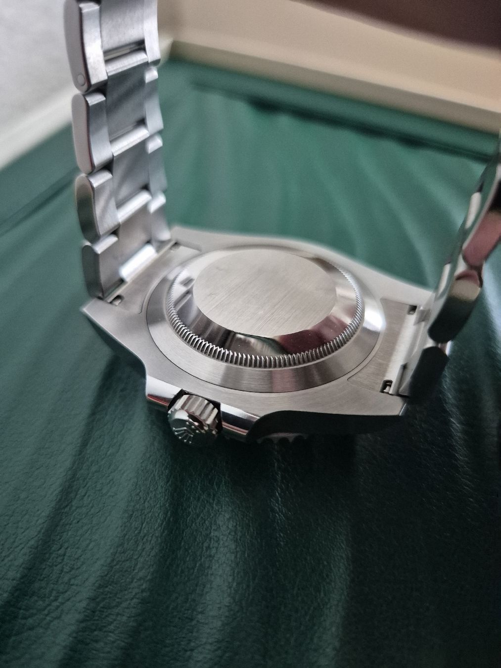 Rolex Uhren: Rolex Submariner Date 11610LV Hulk – Gebraucht aus Zürich von Dalema13 5