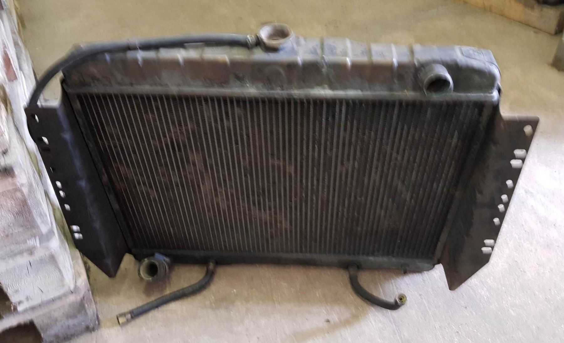 Tutti pezzi di ricambio auto: Original Mopar Kühler  No.5 – Usato da Niedergösgen venduto da usc_8qc6 1