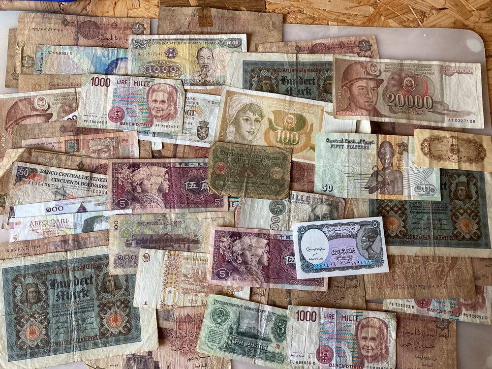 Lot de 50 billets de banque Kaufen auf Ricardo